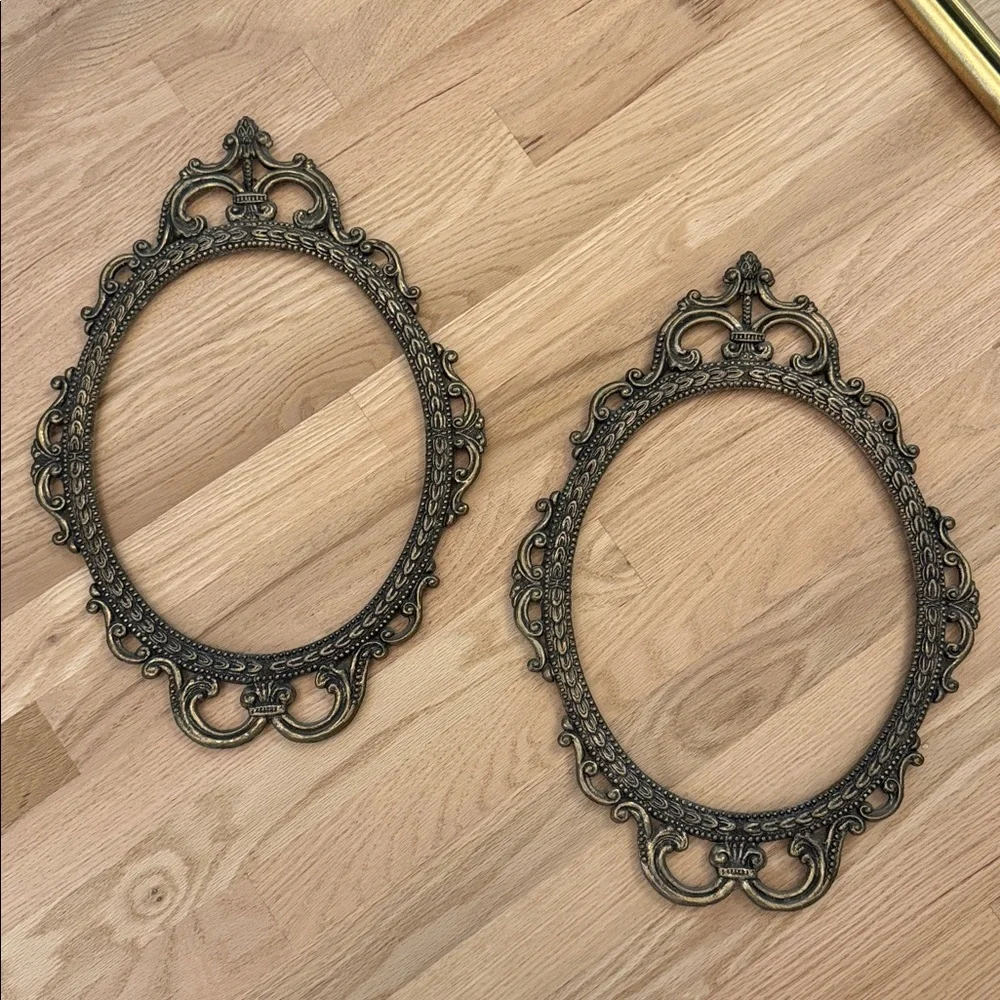 Vintage 1/ Metallic Gold Picture Frame Photo Metal Italian 9.5” x11.5”
